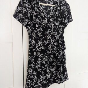 Dynamite Dress - size S